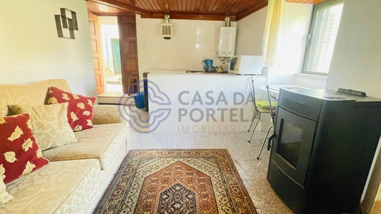 Moradia T2 para Venda em Pomares Foto 8