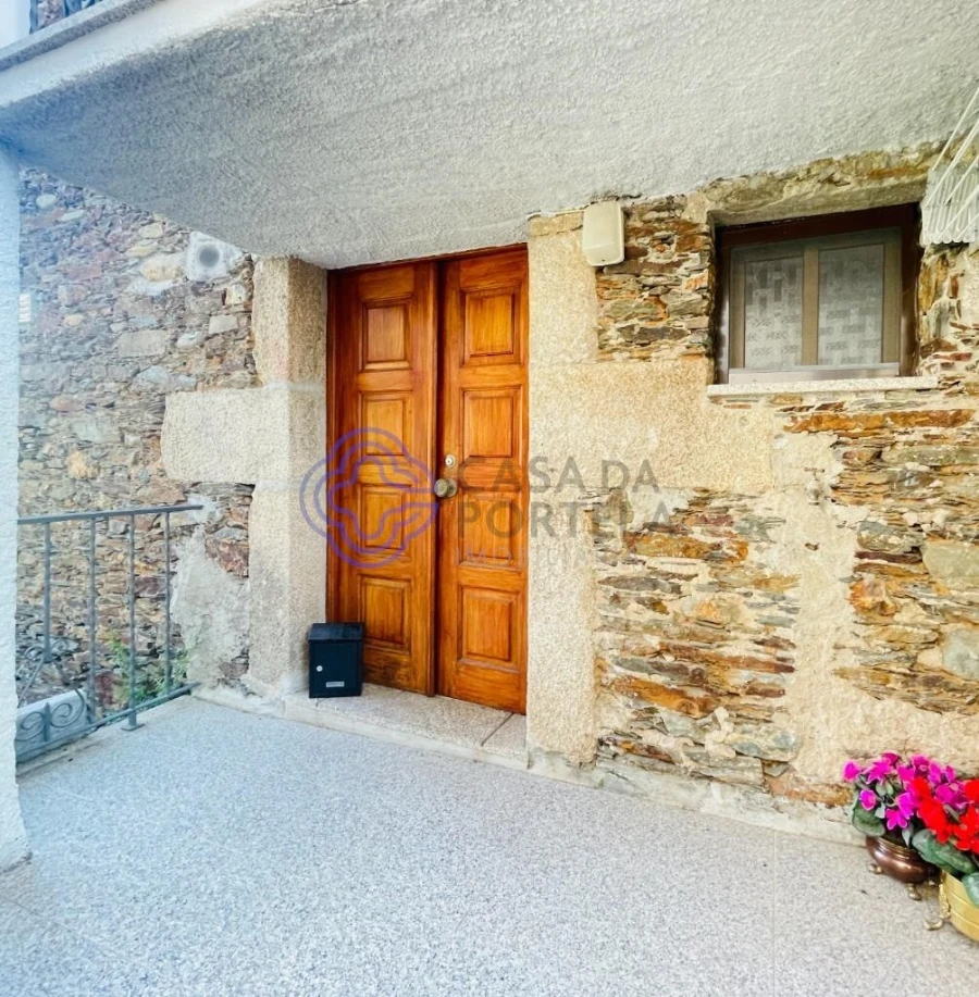 Moradia T2 para Venda em Pomares Foto 4