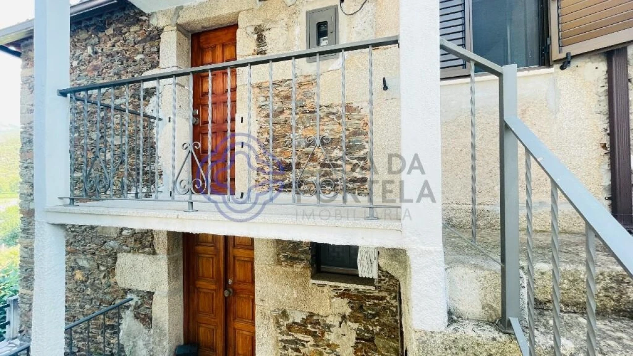 Moradia T2 para Venda em Pomares Foto 19