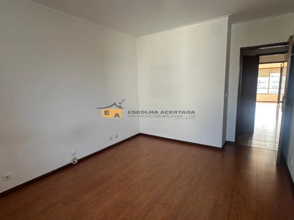 Apartamento T2 para Venda em Aguas Santas Foto 11