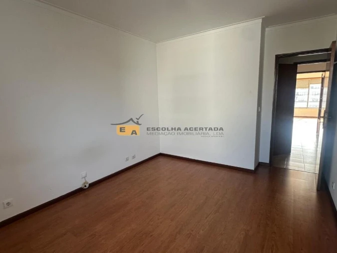 Apartamento T2 para Venda em Aguas Santas Foto 11