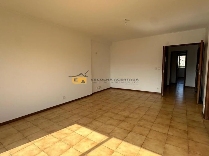 Apartamento T2 para Venda em Aguas Santas Foto 3