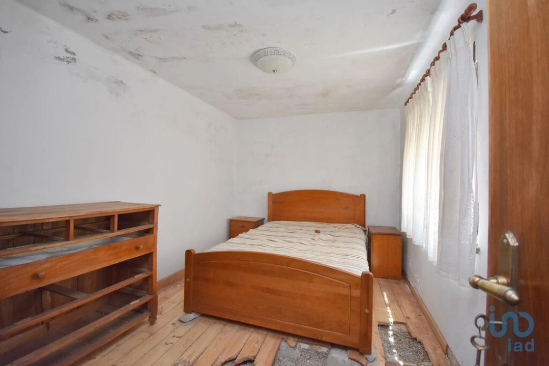 Moradia T2 para Venda em Benfeita Foto 12