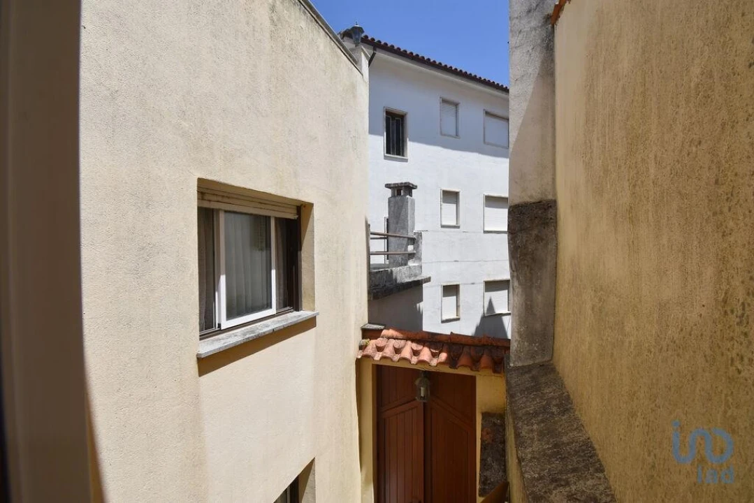 Moradia T2 para Venda em Benfeita Foto 9