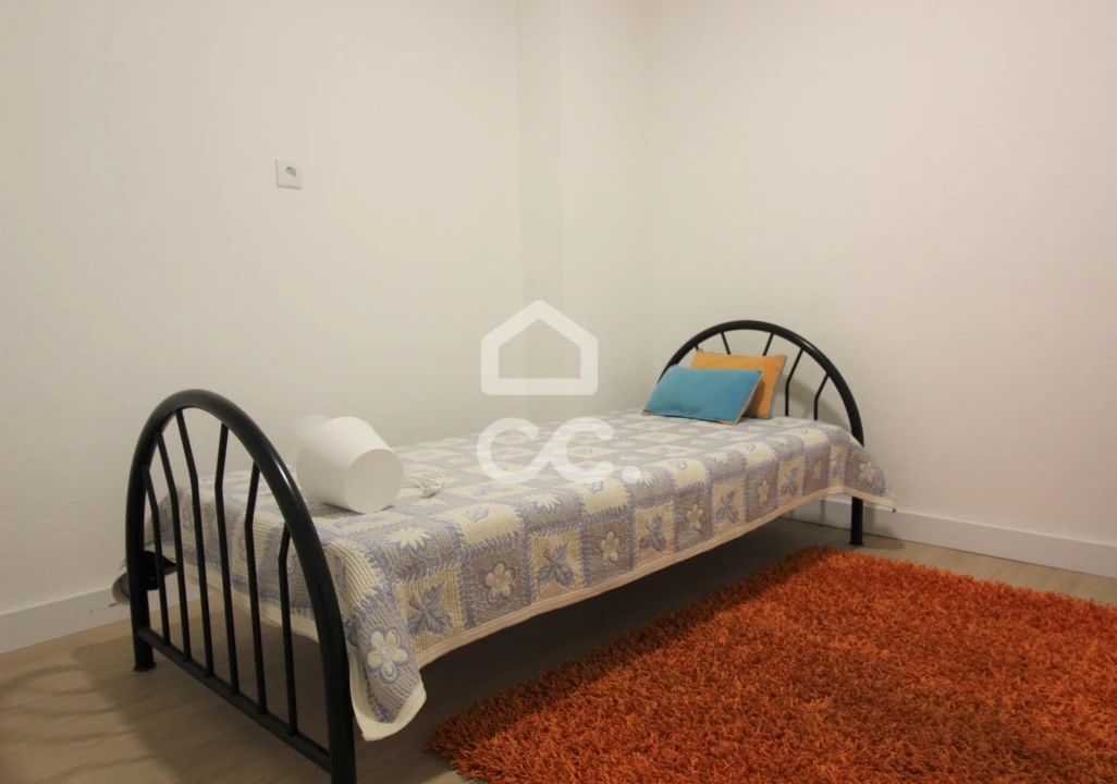Apartamento T1 para Arrendamento em Amora Foto 5