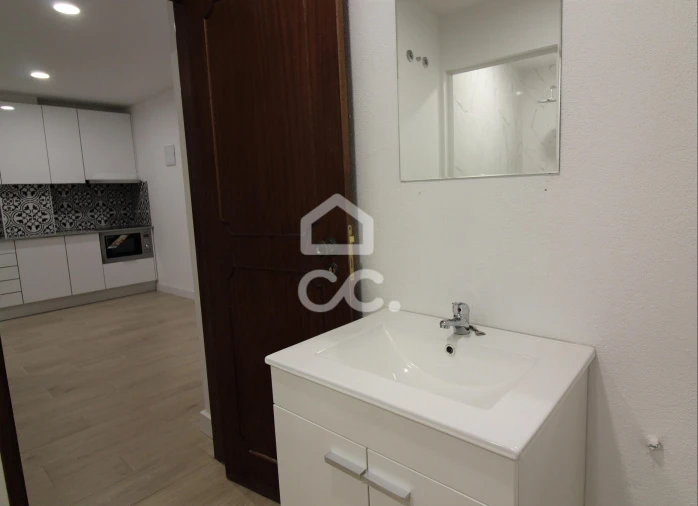 Apartamento T1 para Arrendamento em Amora Foto 13