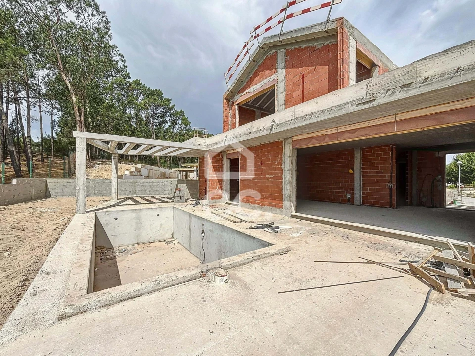 Moradia T4 para Venda em Santa Maria, São Pedro e Sobral da Lagoa Foto 10