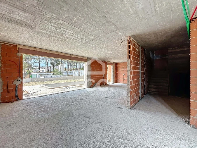 Moradia T4 para Venda em Santa Maria, São Pedro e Sobral da Lagoa Foto 33