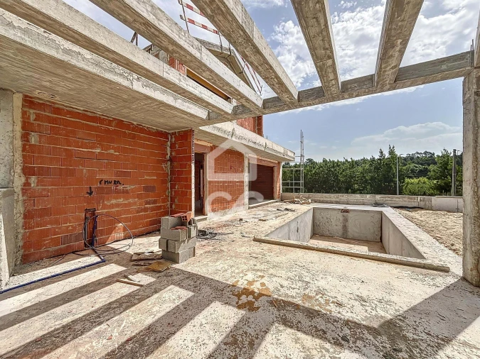 Moradia T4 para Venda em Santa Maria, São Pedro e Sobral da Lagoa Foto 2