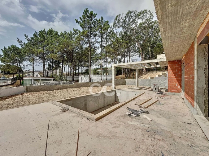 Moradia T4 para Venda em Santa Maria, São Pedro e Sobral da Lagoa Foto 8