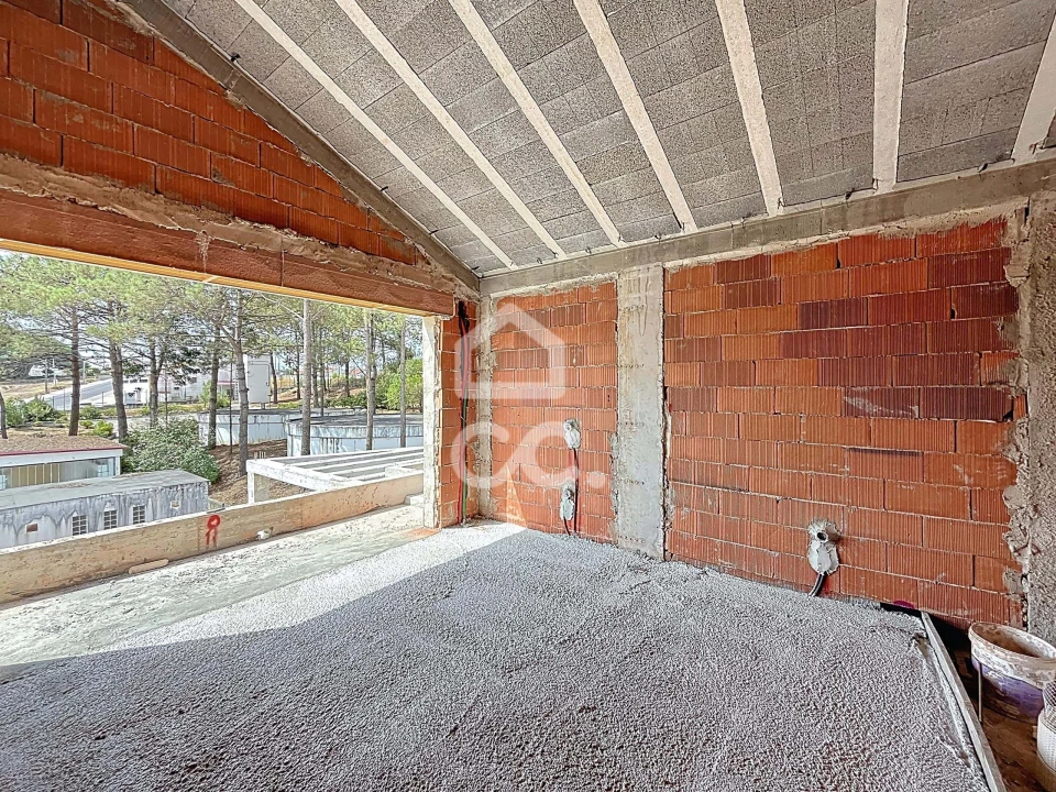 Moradia T4 para Venda em Santa Maria, São Pedro e Sobral da Lagoa Foto 25