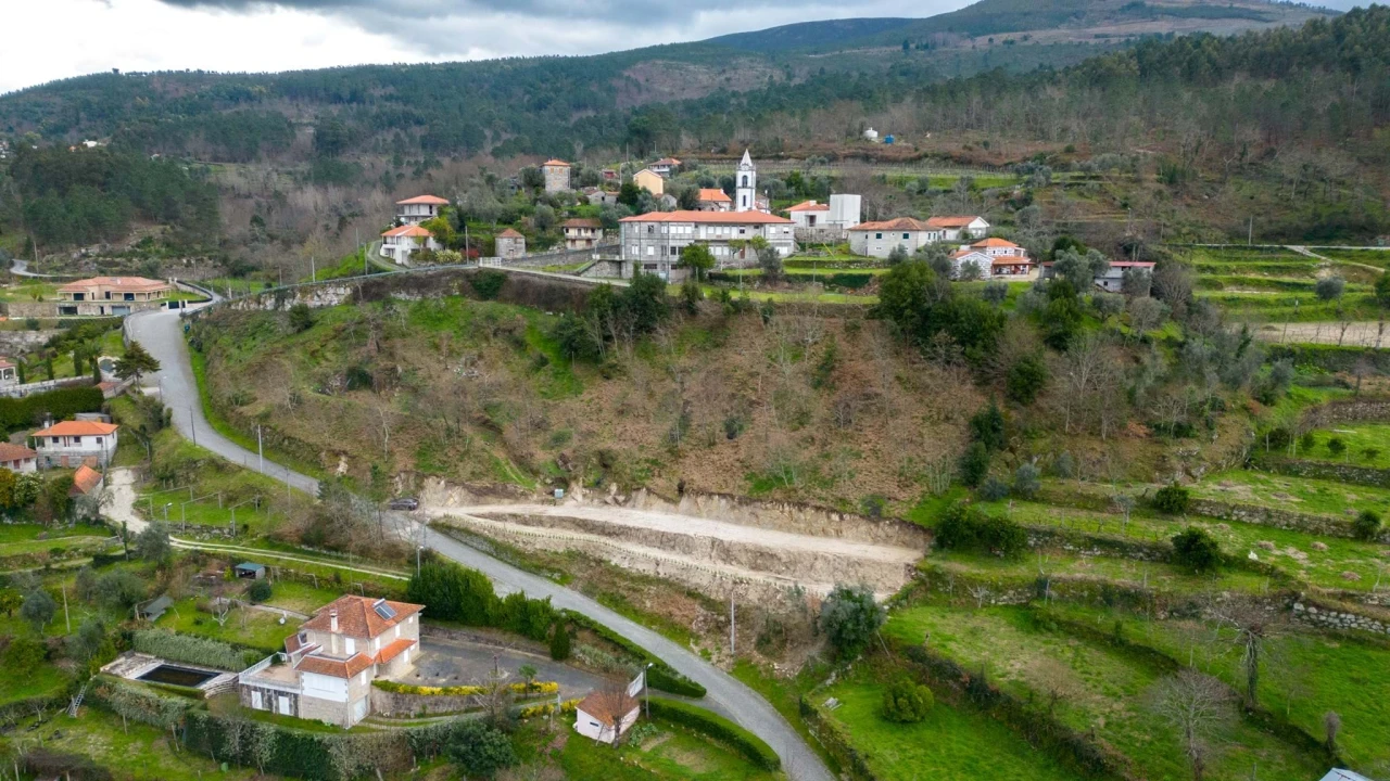Terreno para Venda em Aboadela, Sanche e Várzea Foto 30