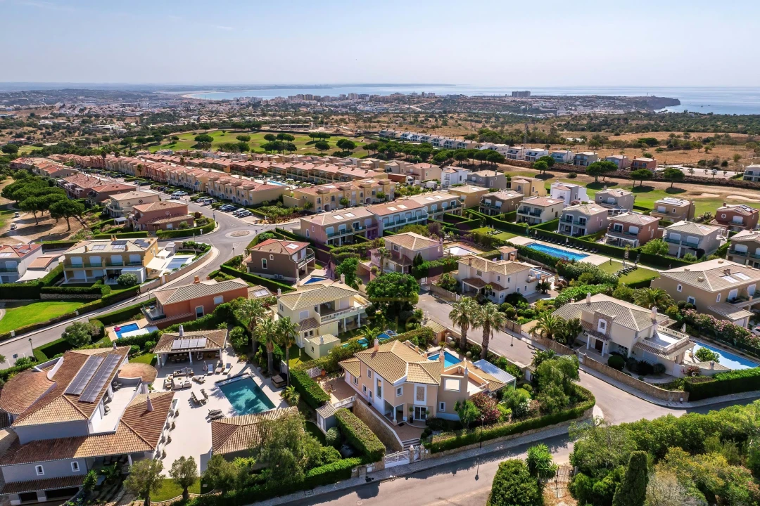 Moradia T4 para Venda em Lagos (São Sebastião e Santa Maria) Foto 52