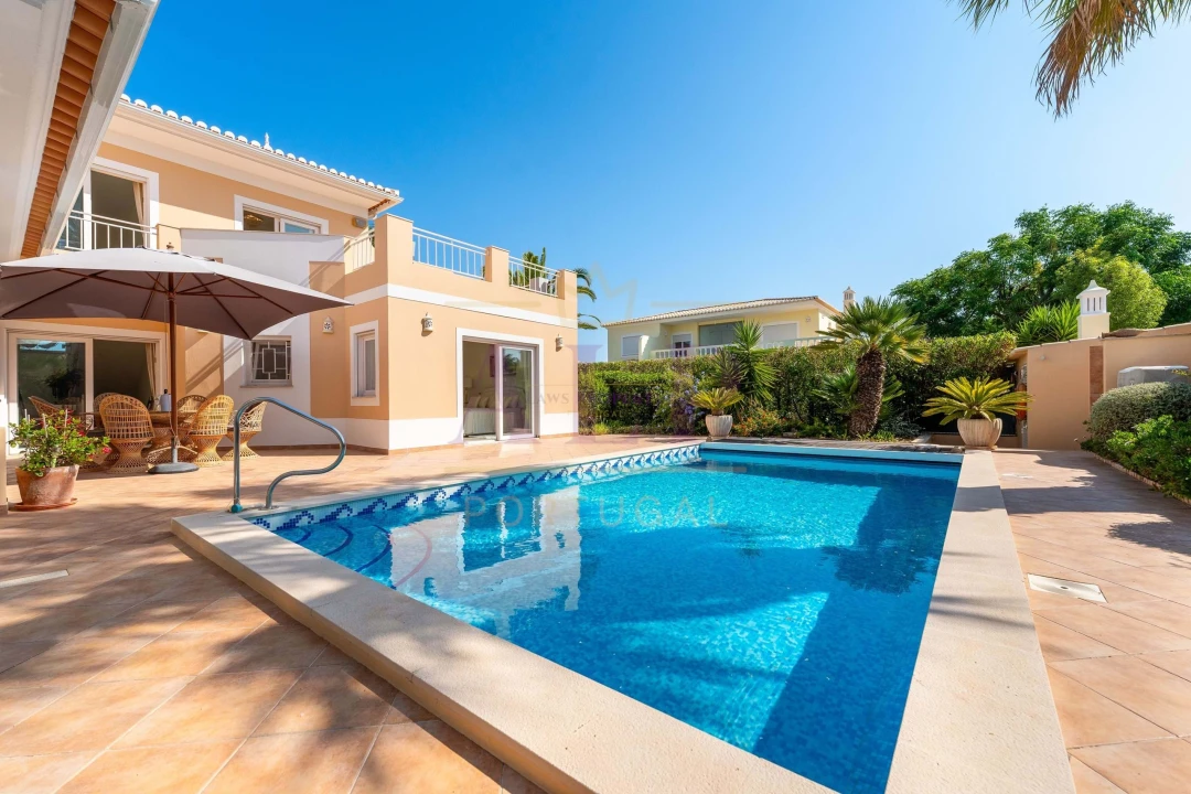 Moradia T4 para Venda em Lagos (São Sebastião e Santa Maria) Foto 42