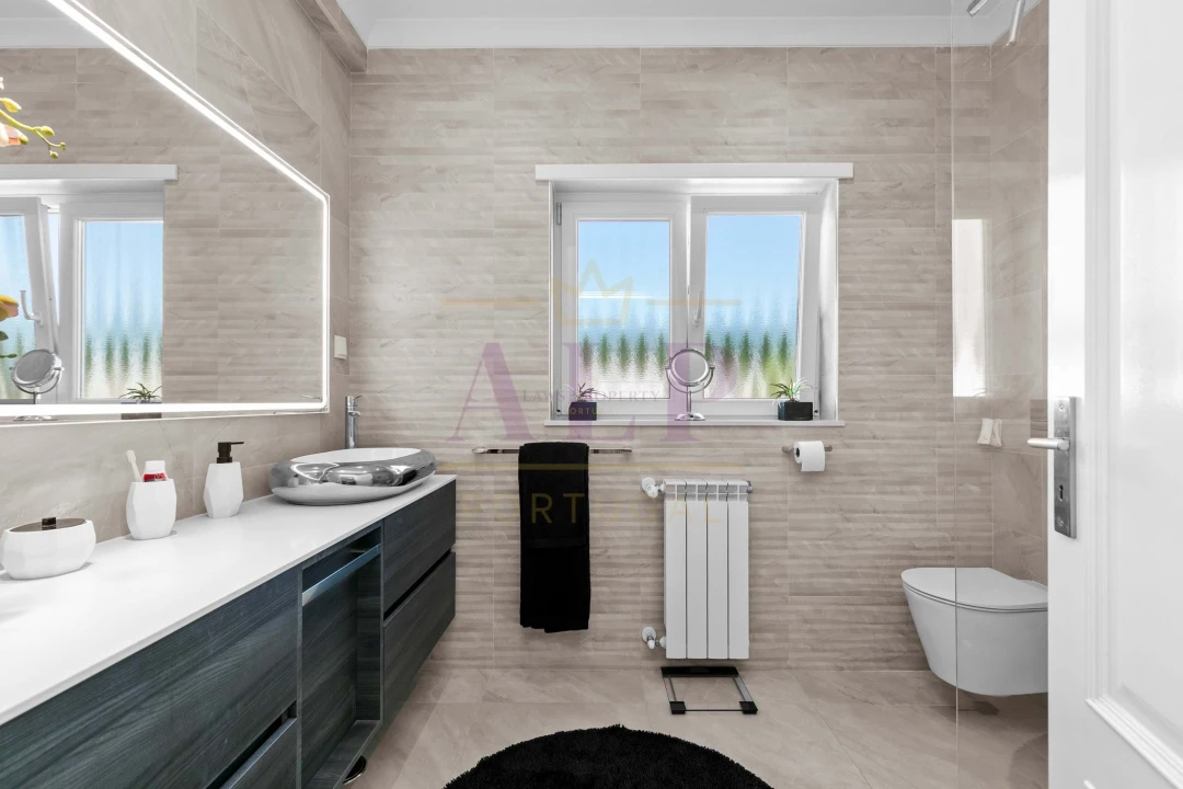 Moradia T4 para Venda em Lagos (São Sebastião e Santa Maria) Foto 21