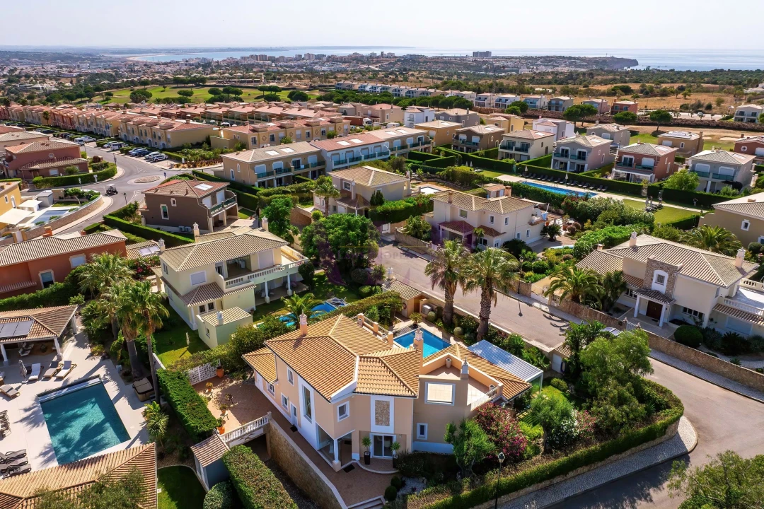 Moradia T4 para Venda em Lagos (São Sebastião e Santa Maria) Foto 51