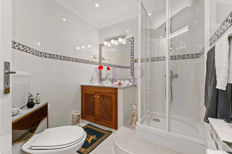 Moradia T4 para Venda em Lagos (São Sebastião e Santa Maria) Foto 33