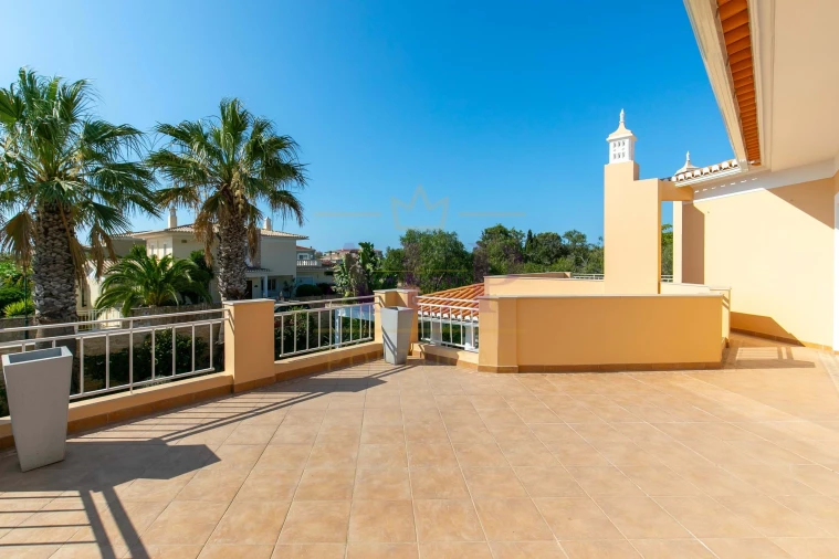 Moradia T4 para Venda em Lagos (São Sebastião e Santa Maria) Foto 31