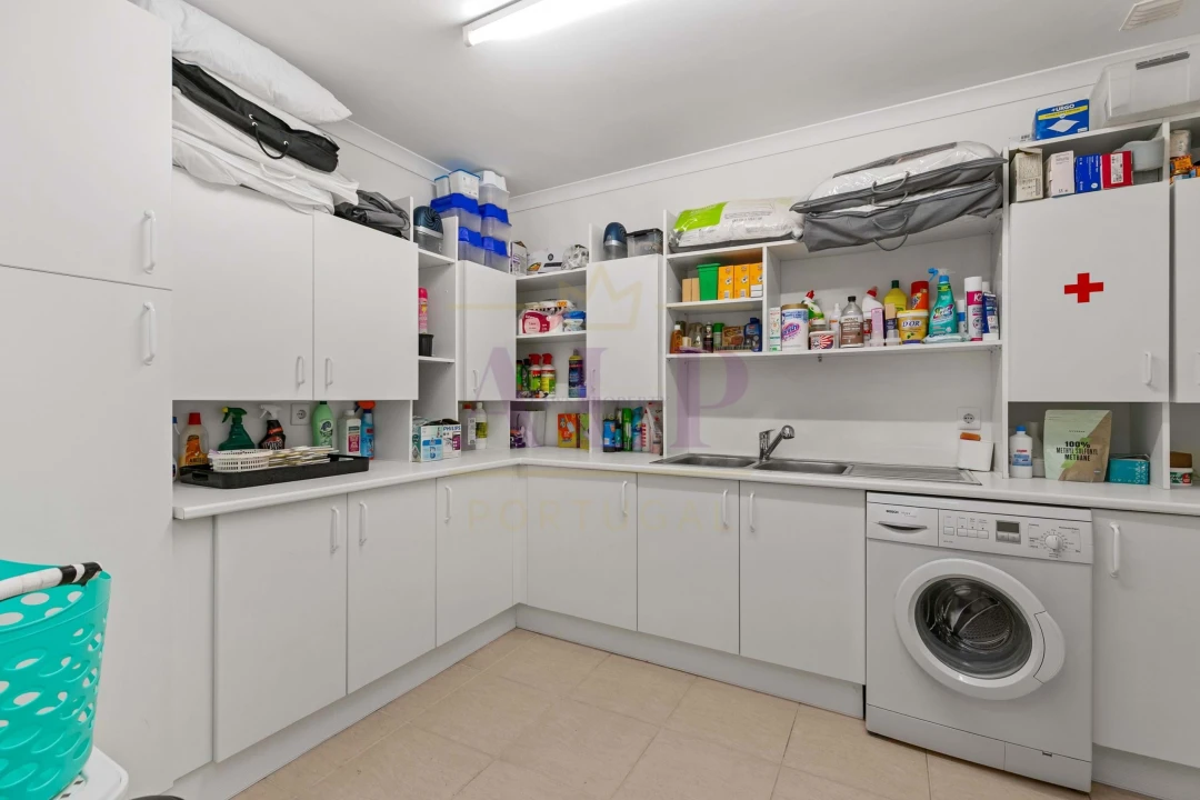 Moradia T4 para Venda em Lagos (São Sebastião e Santa Maria) Foto 34