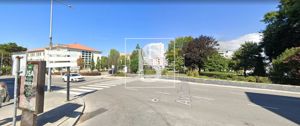 Negócio para Venda em Santa Marinha e São Pedro da Afurada Foto 1