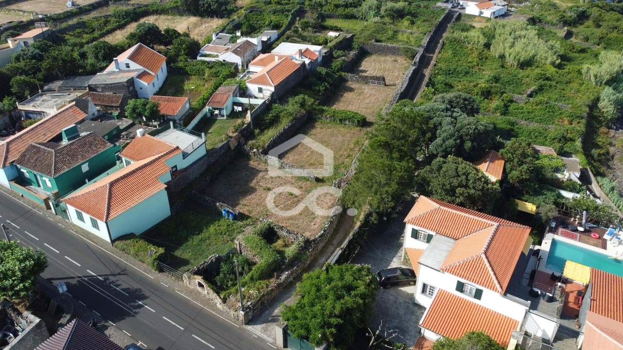 Terreno para Venda em São Bartolomeu de Regatos Foto 2