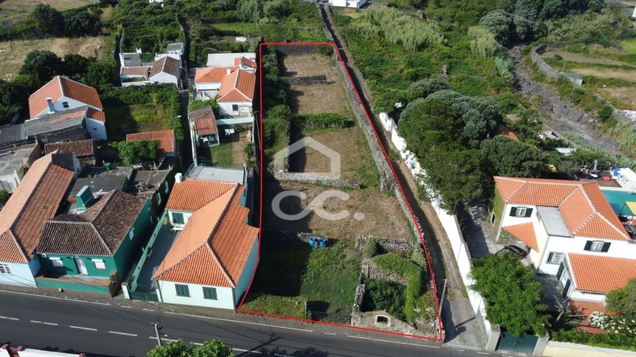 Terreno para Venda em São Bartolomeu de Regatos Foto 1