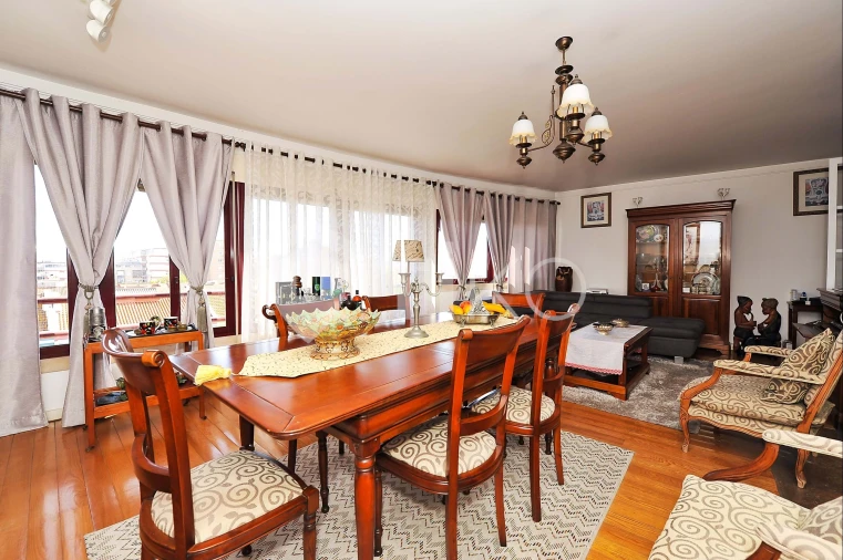 Apartamento T4 para Venda em União das Freguesias de Setúbal Foto 1