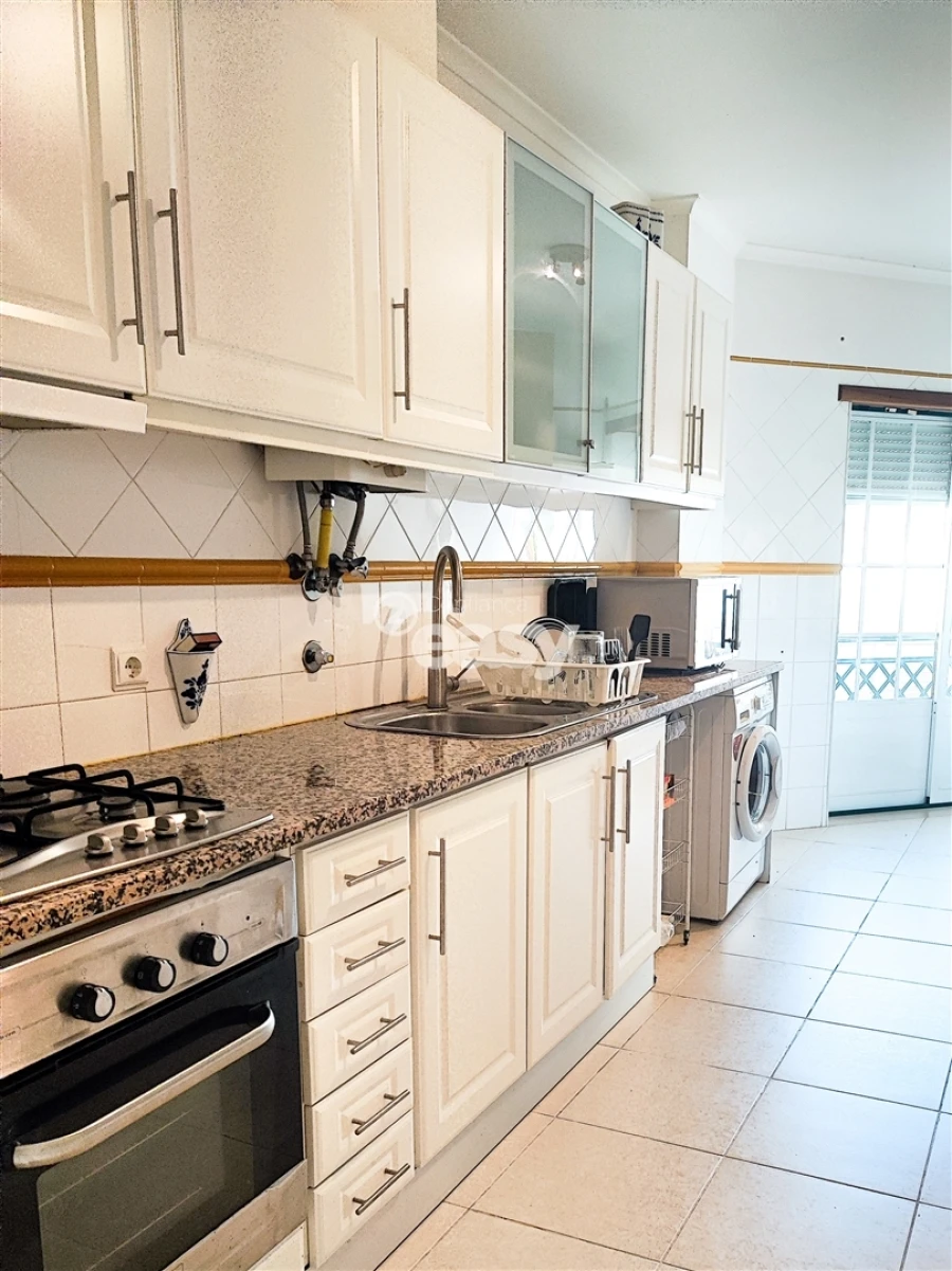 Apartamento T5 para Venda em Almeirim Foto 53