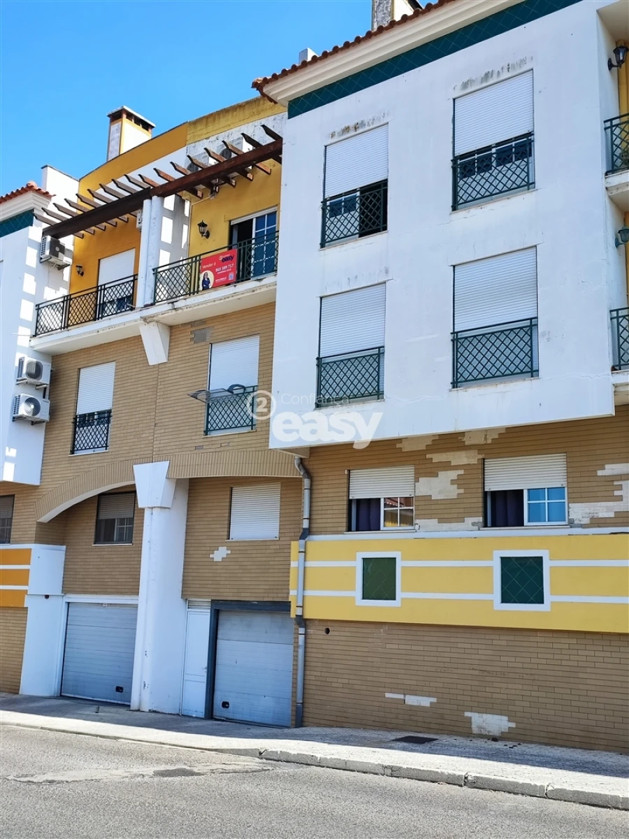 Apartamento T5 para Venda em Almeirim Foto 13