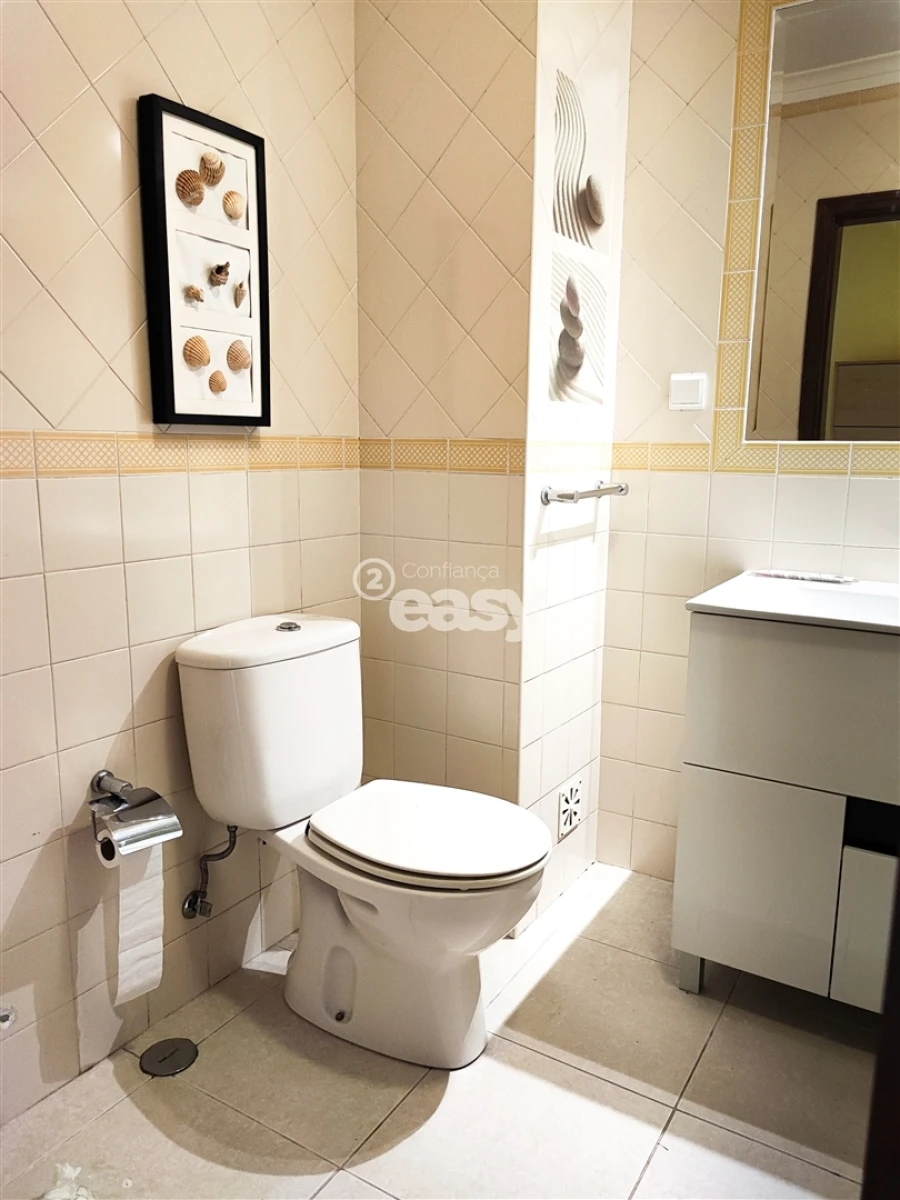 Apartamento T5 para Venda em Almeirim Foto 32