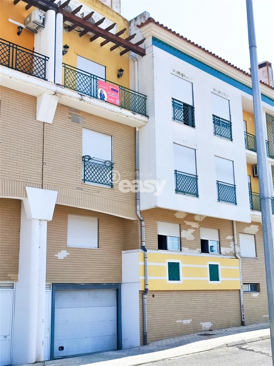 Apartamento T5 para Venda em Almeirim Foto 8