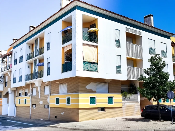 Apartamento T5 para Venda em Almeirim Foto 1