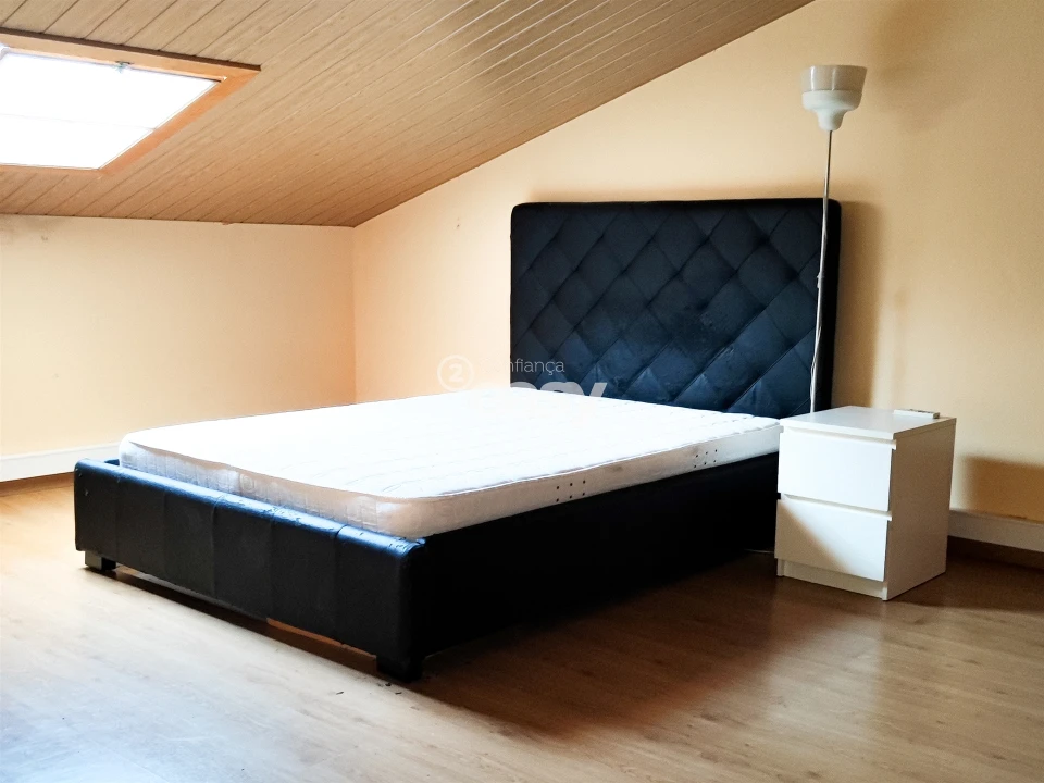 Apartamento T5 para Venda em Almeirim Foto 25