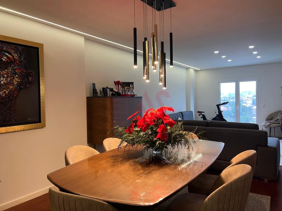 Apartamento T2 para Venda em Urgezes Foto 8