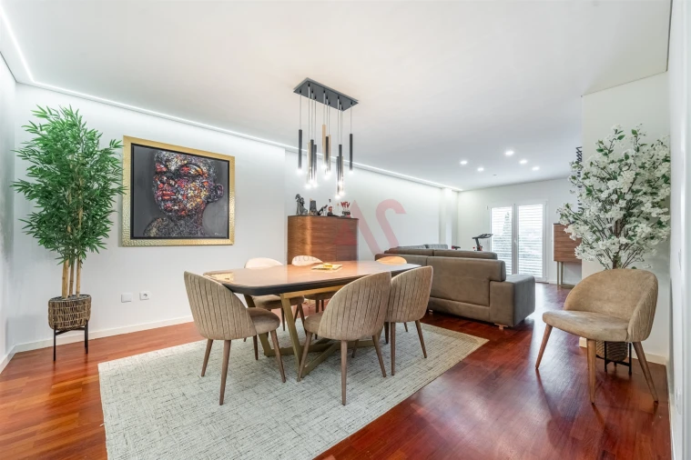 Apartamento T2 para Venda em Urgezes Foto 7