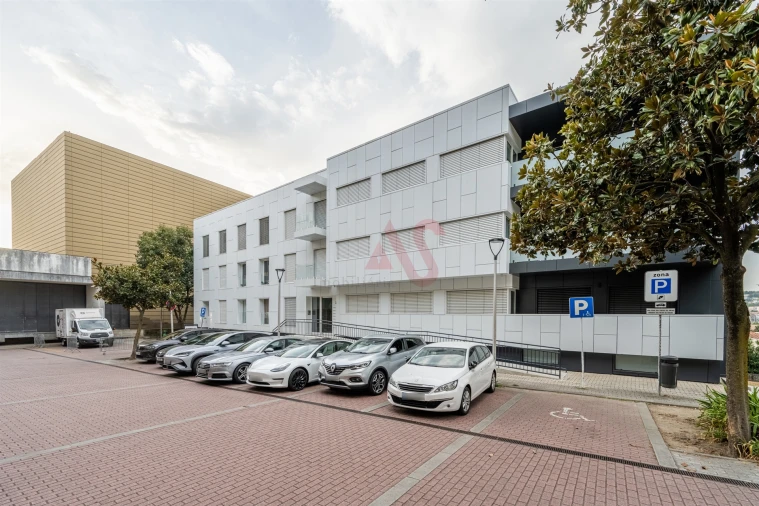 Apartamento T2 para Venda em Urgezes Foto 1