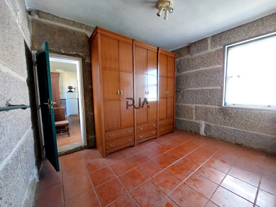 Moradia T1 para Arrendamento em Insua Foto 3