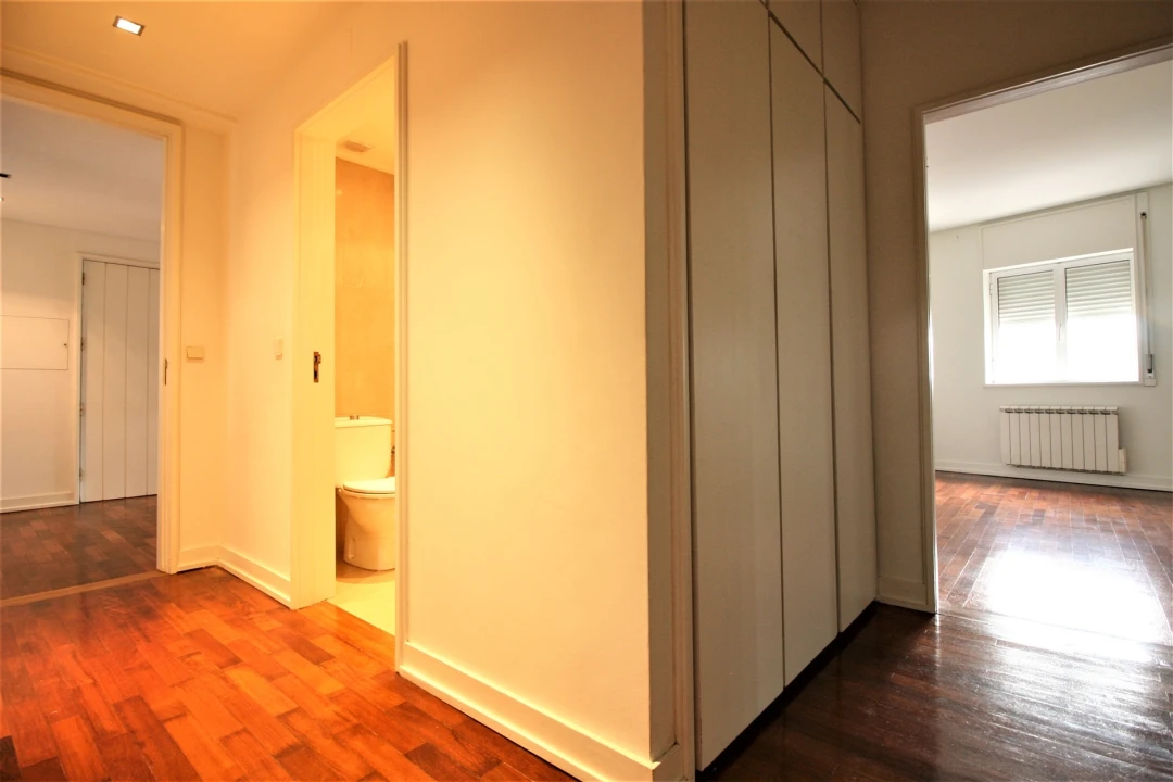 Apartamento T3 para Arrendamento em Vila Nova de Famalicão e Calendário Foto 18