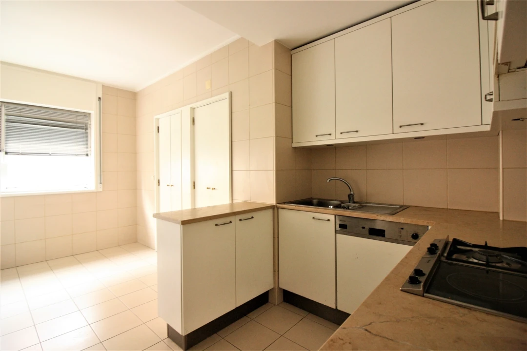 Apartamento T3 para Arrendamento em Vila Nova de Famalicão e Calendário Foto 9