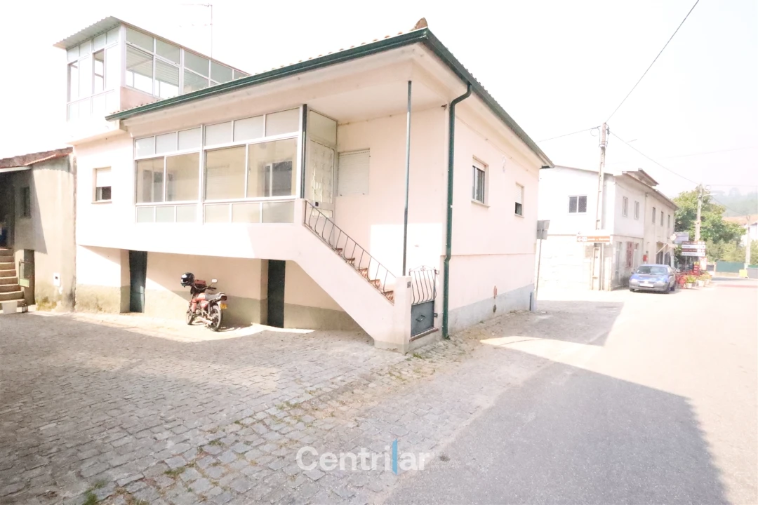 Moradia T3 para Venda em Real Foto 1