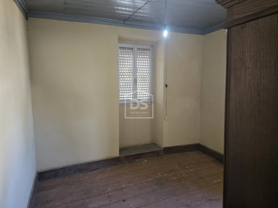 Moradia T0 para Venda em Queiriga Foto 6