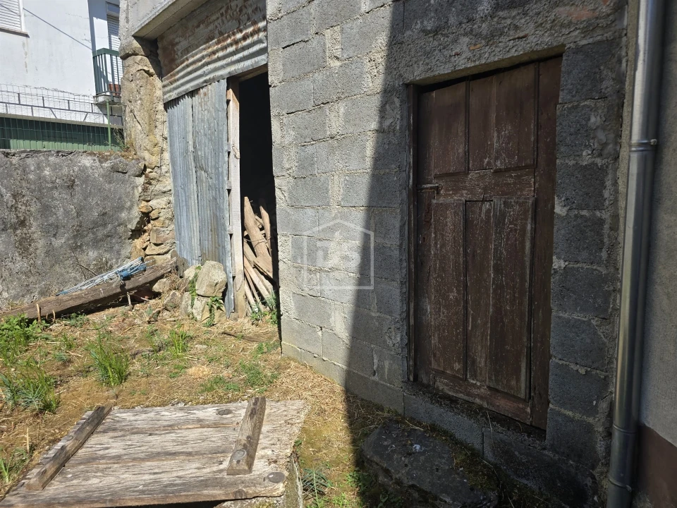 Moradia T0 para Venda em Queiriga Foto 33