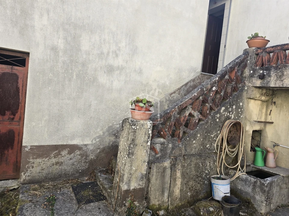 Moradia T0 para Venda em Queiriga Foto 4