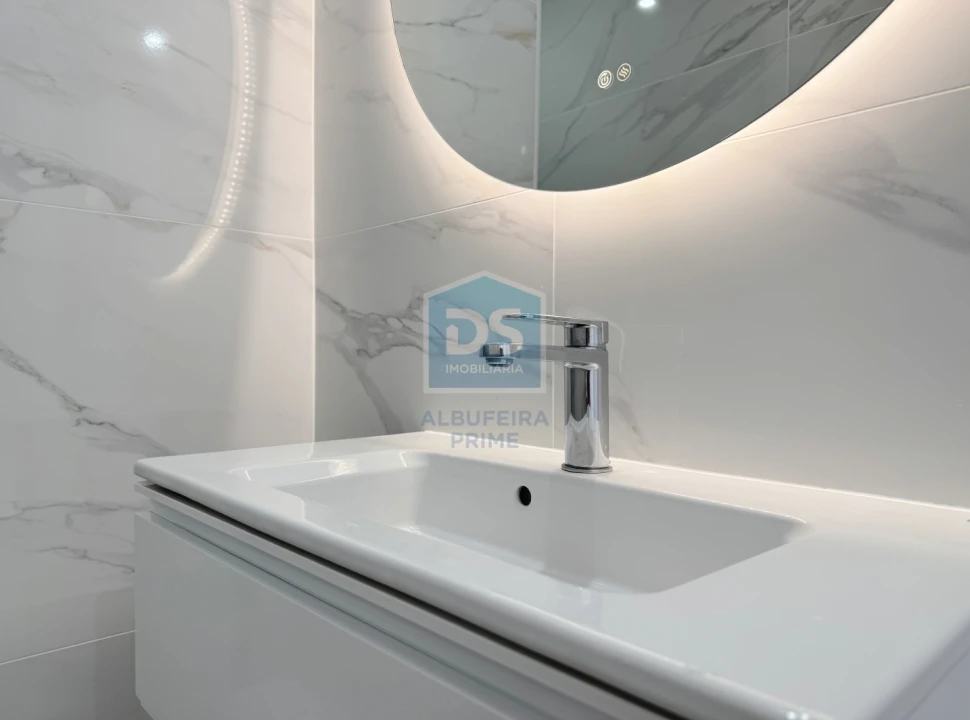 Apartamento T3 para Venda em Quarteira Foto 31