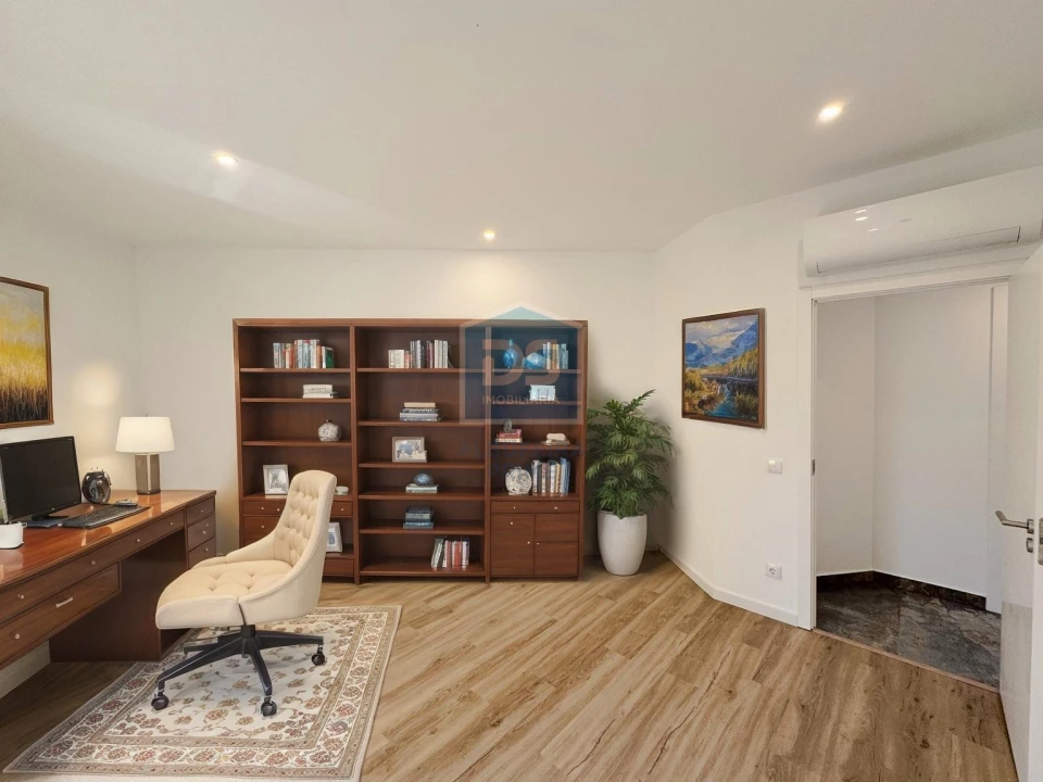 Apartamento T3 para Venda em Quarteira Foto 10