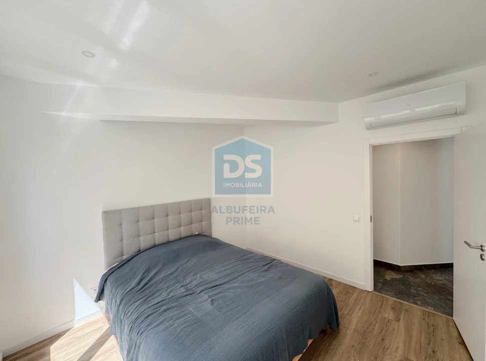 Apartamento T3 para Venda em Quarteira Foto 25