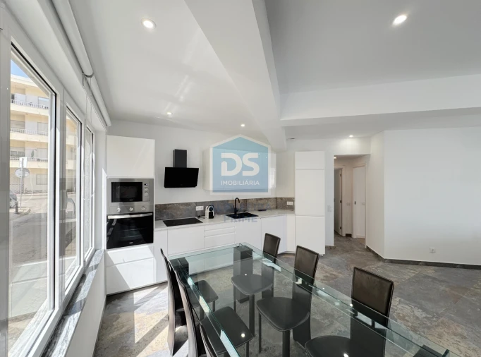 Apartamento T3 para Venda em Quarteira Foto 11