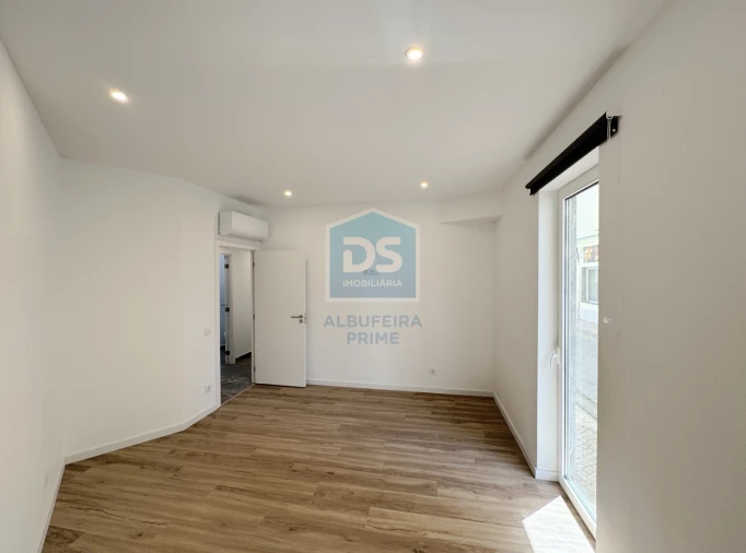 Apartamento T3 para Venda em Quarteira Foto 37