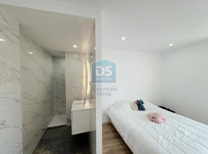 Apartamento T3 para Venda em Quarteira Foto 32