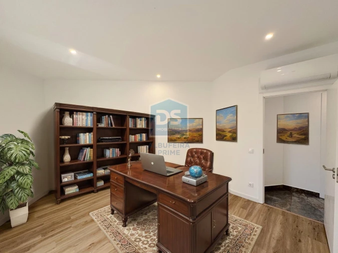 Apartamento T3 para Venda em Quarteira Foto 17